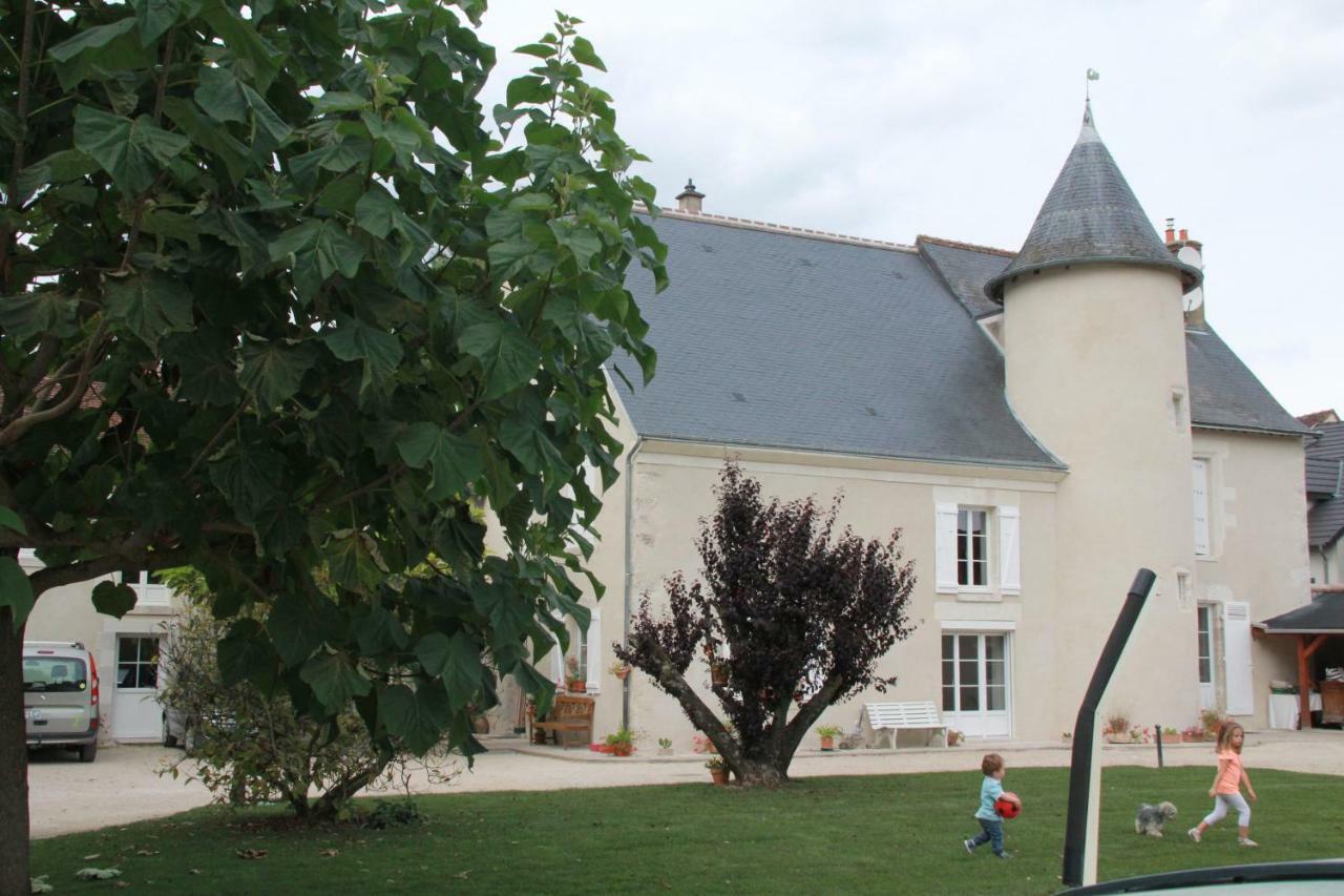 Manoir Le Bout Du Pont Bed & Breakfast Huisseau-sur-Cosson Exterior photo