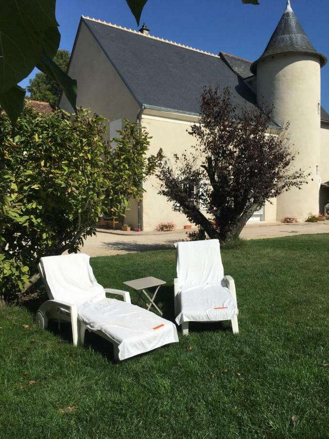 Manoir Le Bout Du Pont Bed & Breakfast Huisseau-sur-Cosson Exterior photo