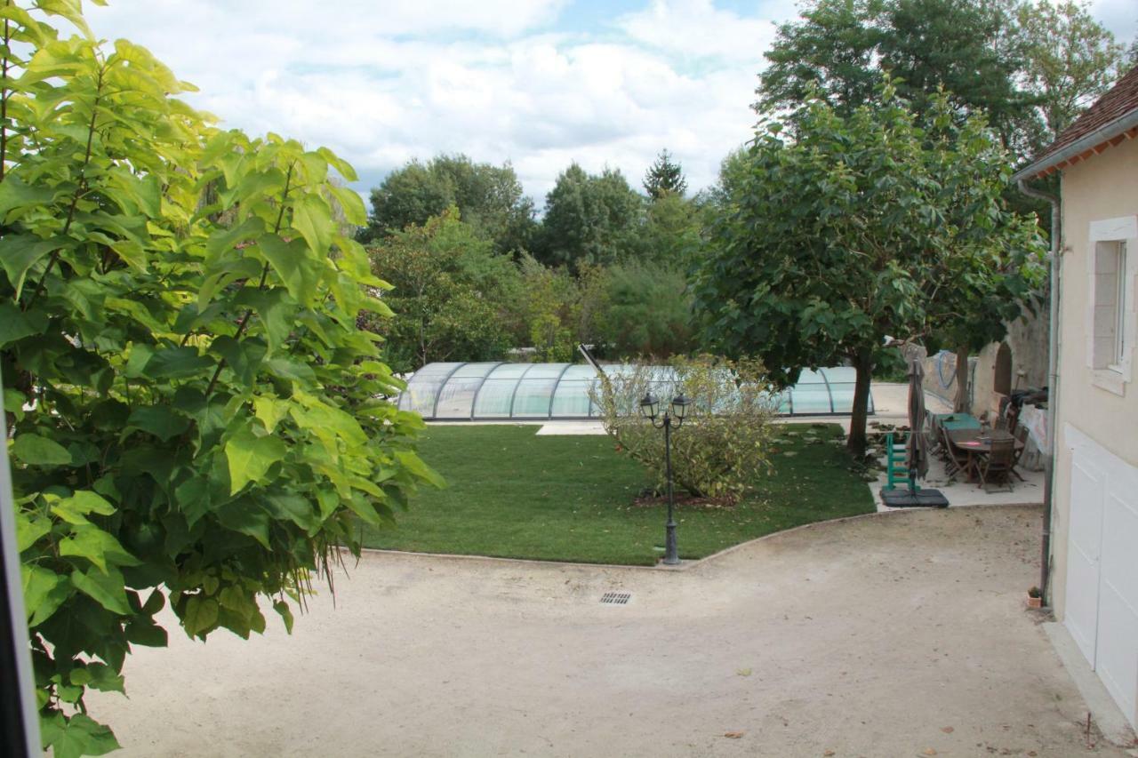 Manoir Le Bout Du Pont Bed & Breakfast Huisseau-sur-Cosson Exterior photo