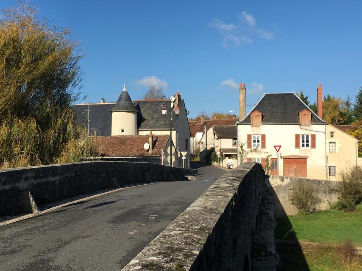 Manoir Le Bout Du Pont Bed & Breakfast Huisseau-sur-Cosson Exterior photo